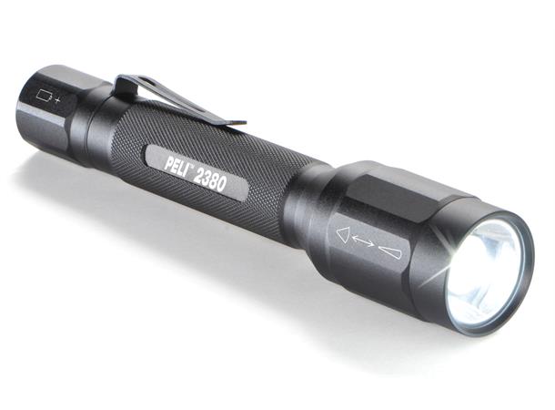 PELI 2380 LED-lykt 2AA m/zoom, 372 lumen