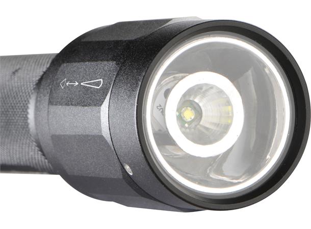 PELI 2380 LED-lykt 2AA m/zoom, 372 lumen